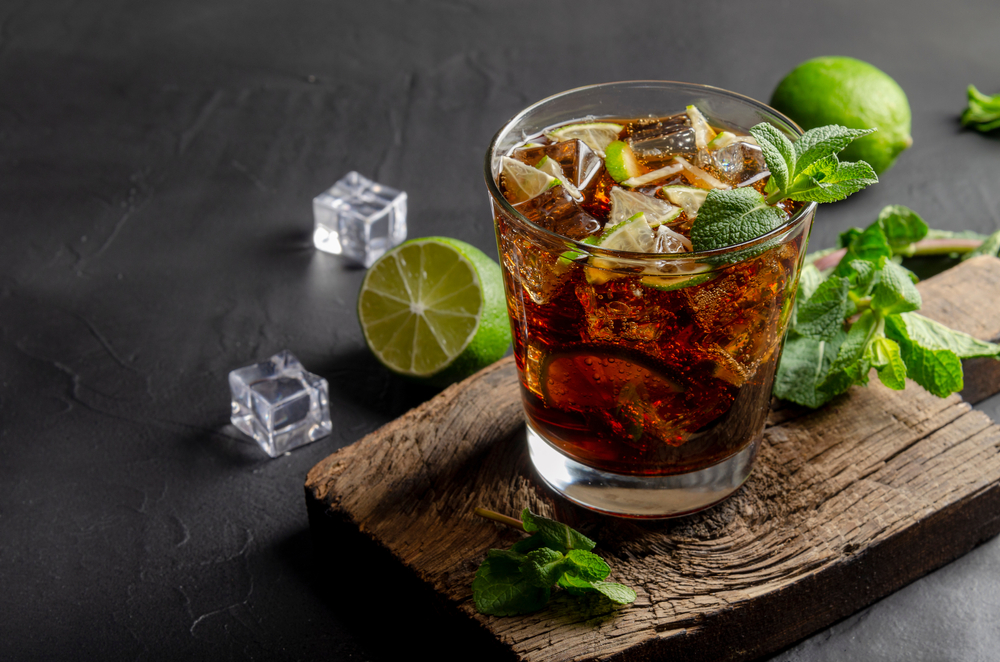 cuba libre rum cocktail