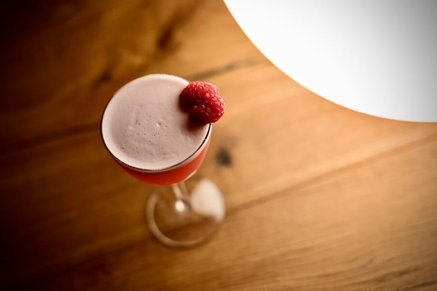 Raspberry Lemonade Spritzer Cocktail