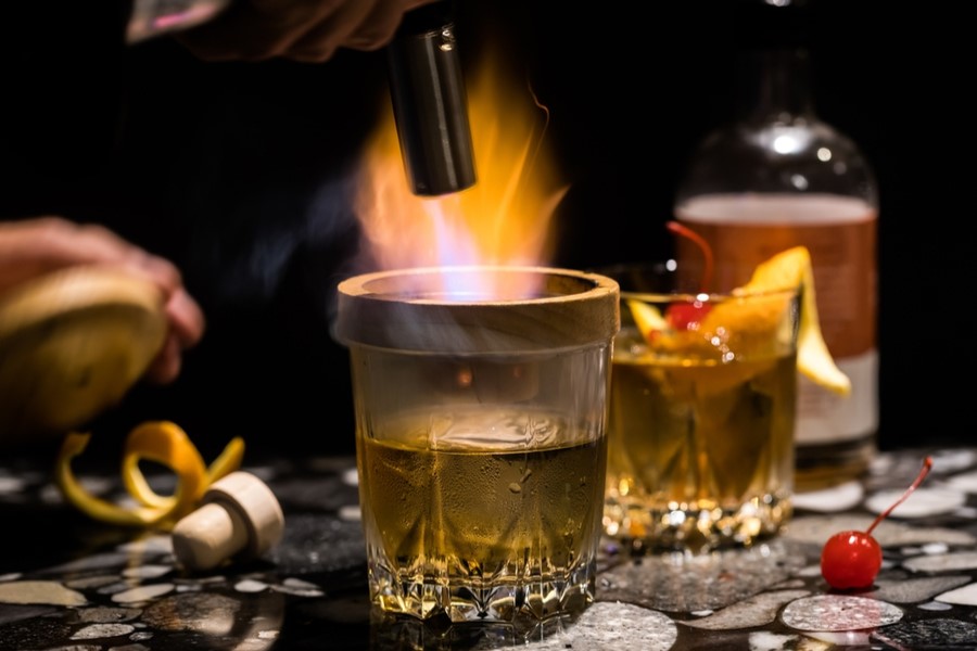 Tips to keep in mind while crafting a smoked cocktail