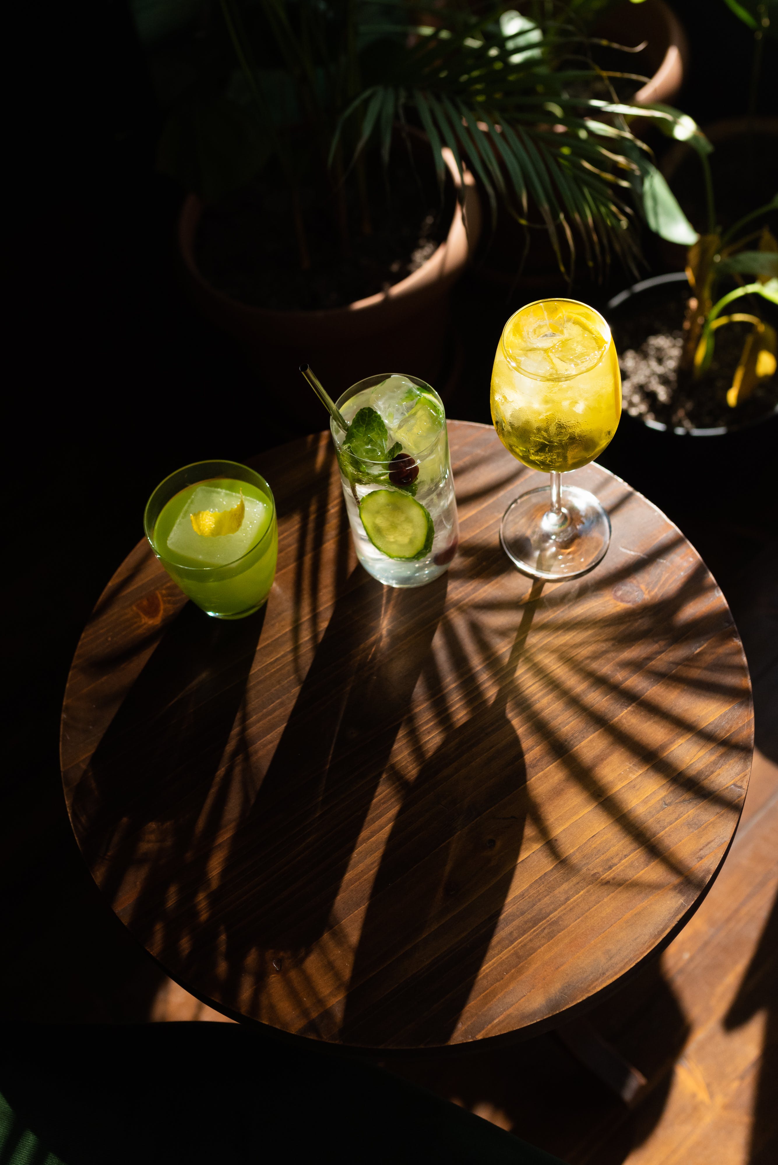 lighting cocktail photography