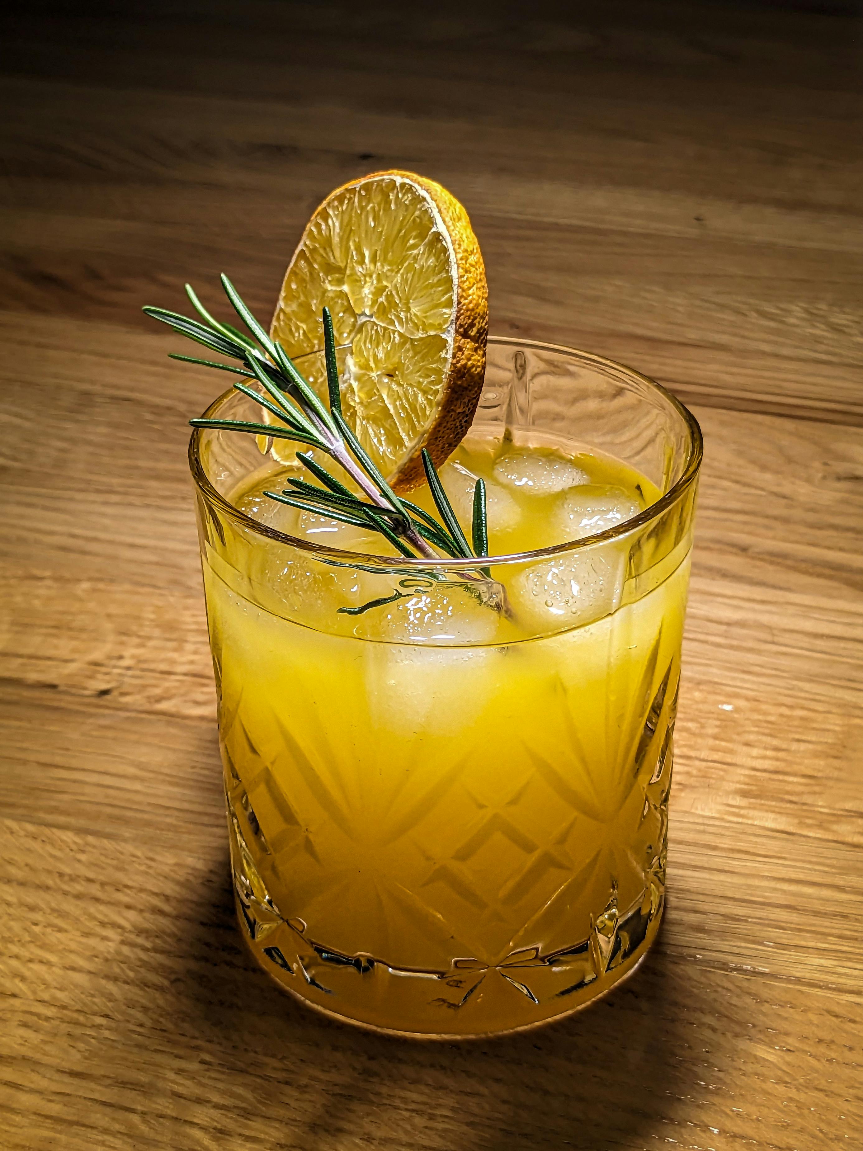Whisky Sour Drinks To Whisk-Up A Game-Changing Cocktails Storm