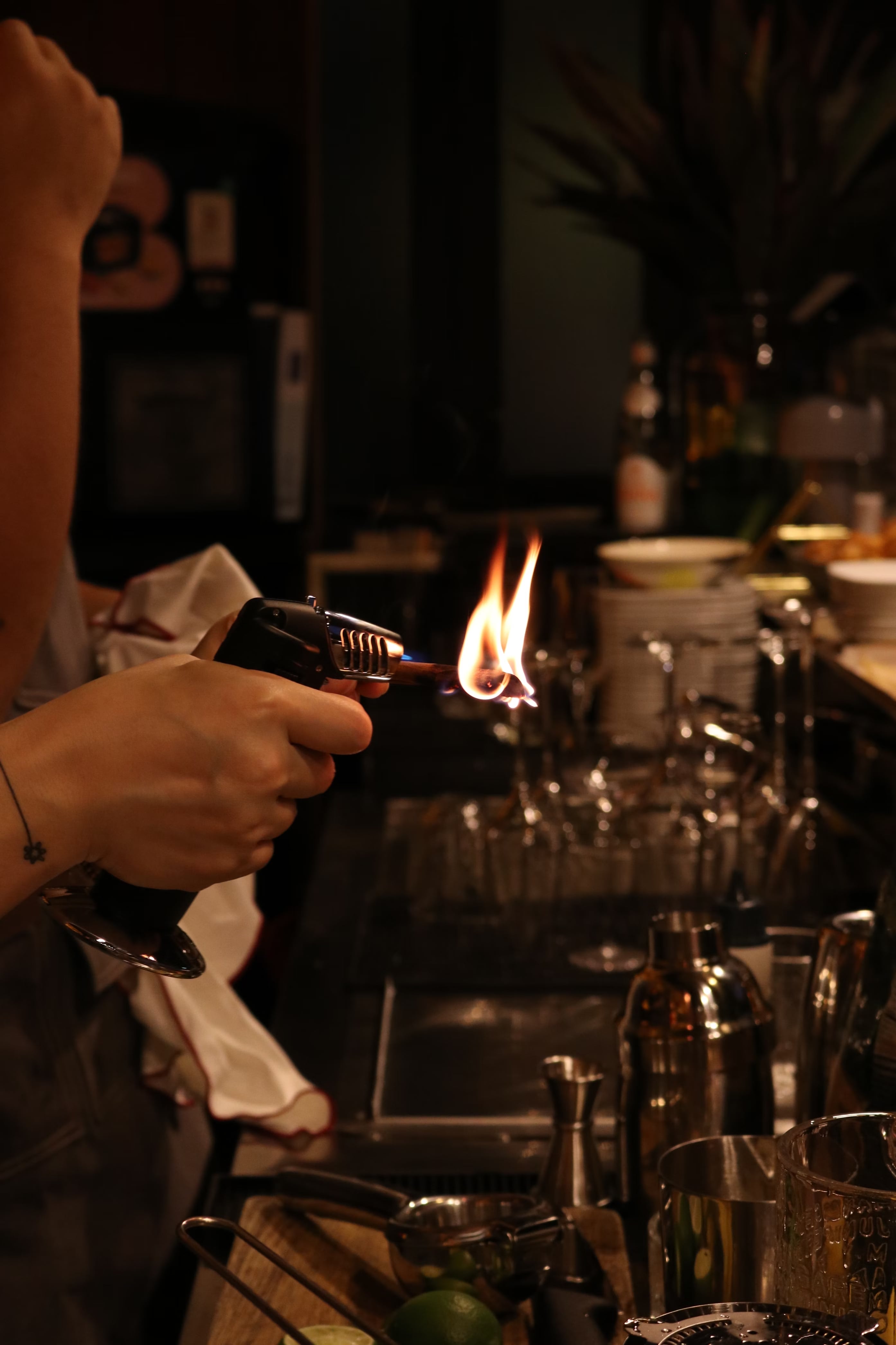 how to flame cocktails