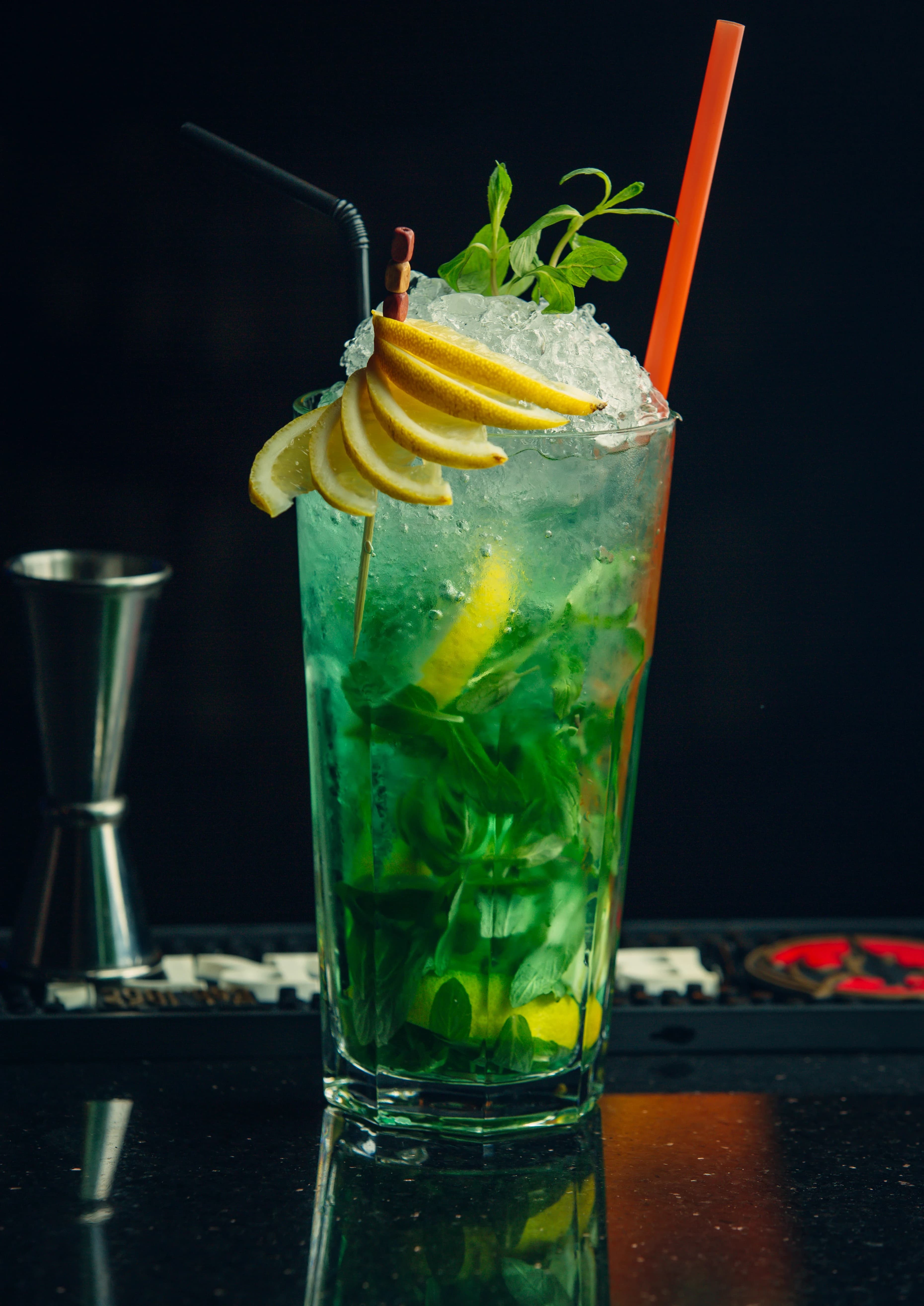 https://in.thebar.com/_next/image?url=https%3A%2F%2Fcampaigns.in.thebar.com%2FPR1670%2Fpublic%2F2023-12%2Fclassic-cooling-mojito%2520%25281%2529_2.webp%3FVersionId%3Duf8h73dN2plLoy_vyfbmXhYi7CTqC3wO&w=3840&q=75