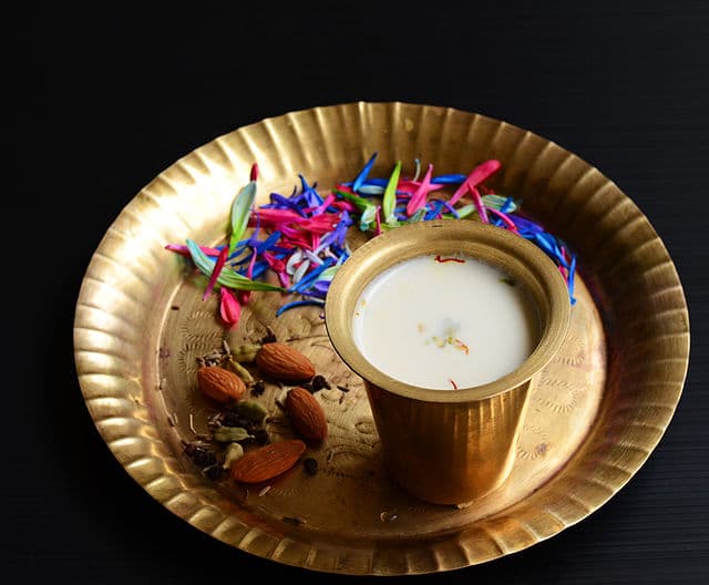Thandai Tastes Even Better With These 6 Scrumptious Snacks 