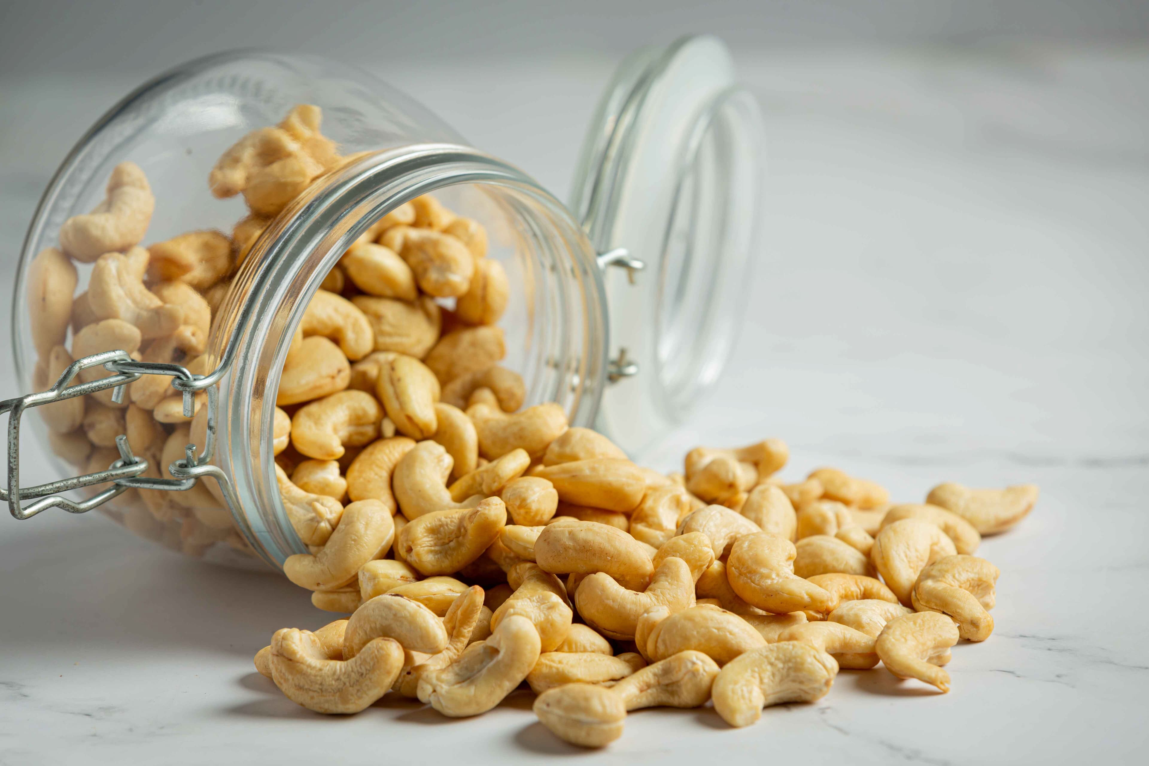 Five Ways You Can Infuse Cashew Into Cocktails To Elevate Your Experience 