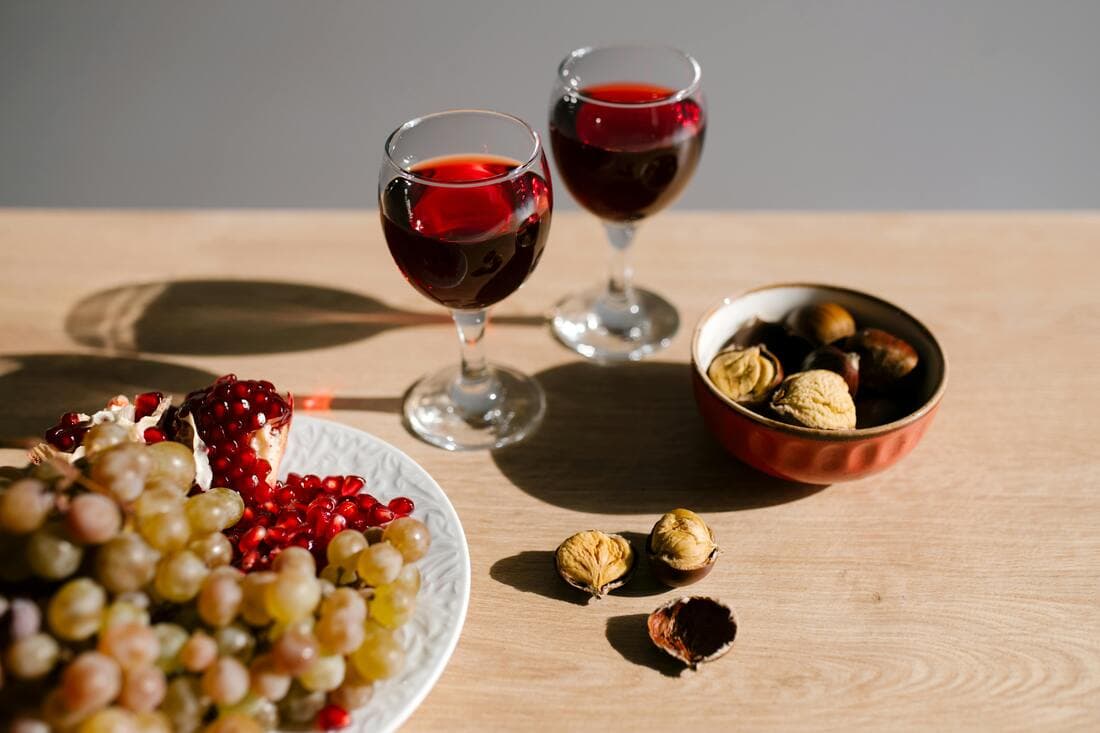 Pomegranate Cocktails: 5 Tips For Infusing This Fruit Into Fall Drinks