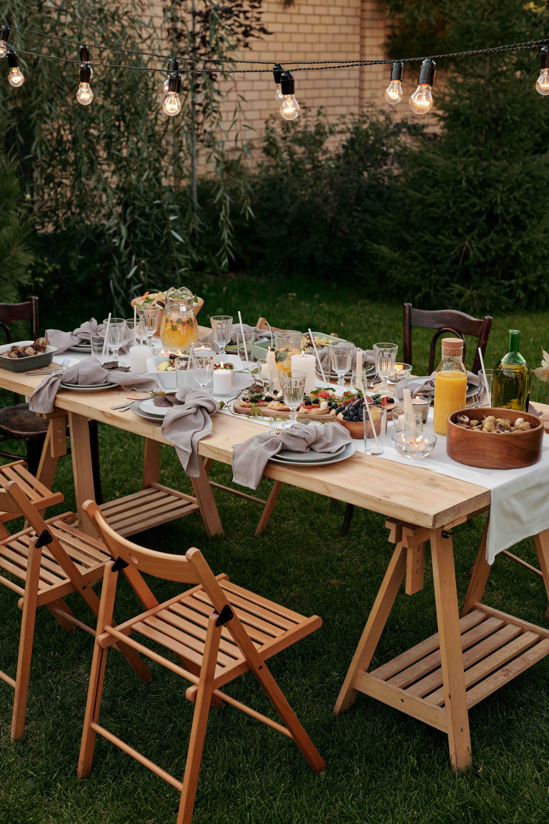 Hosting With Elegance: Mastering The Art Of A Sit Down Dinner