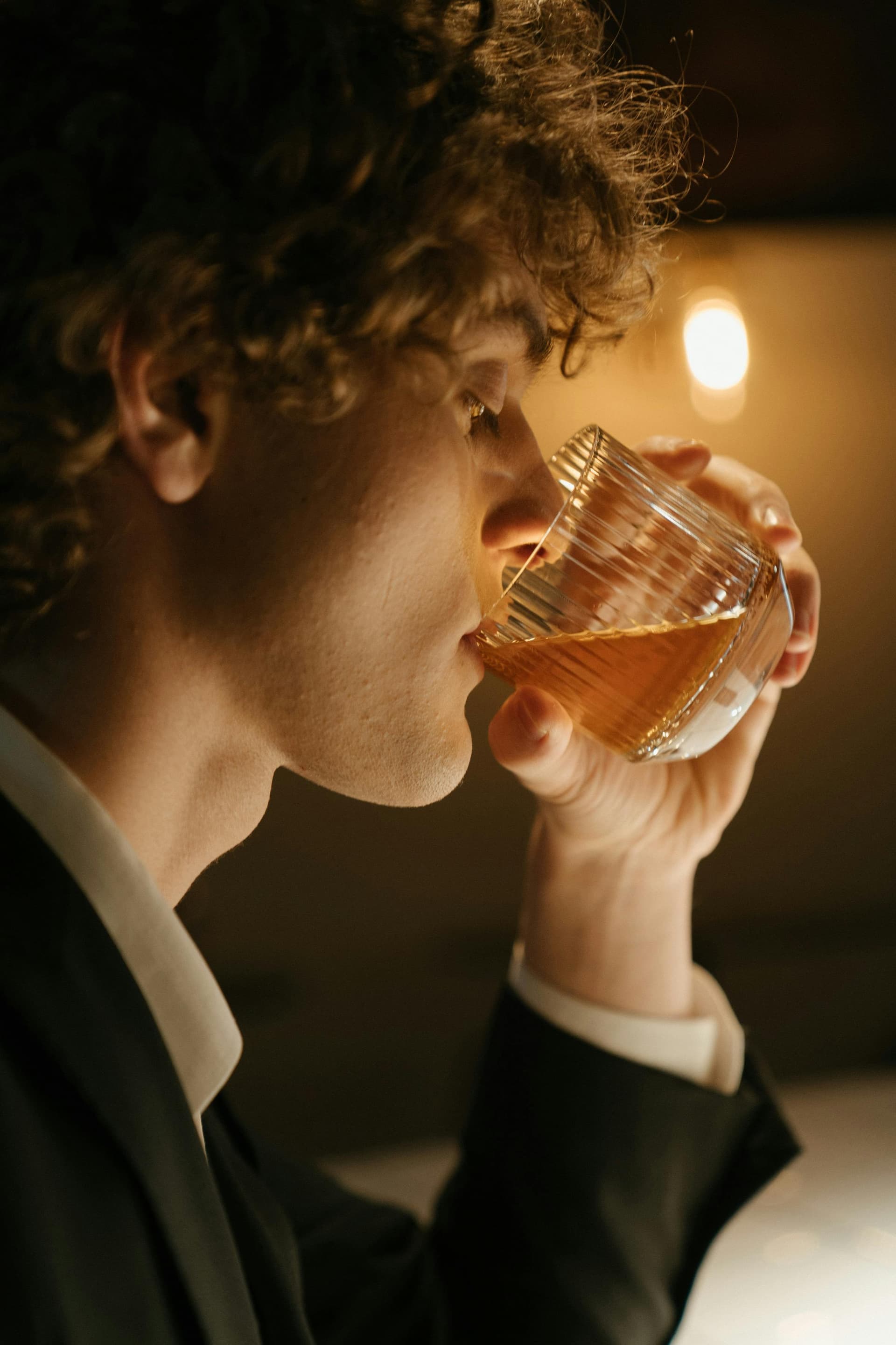 Newer Manners, Art of Conversation: An Updated Gentleman’s Guide To Drinking Etiquette