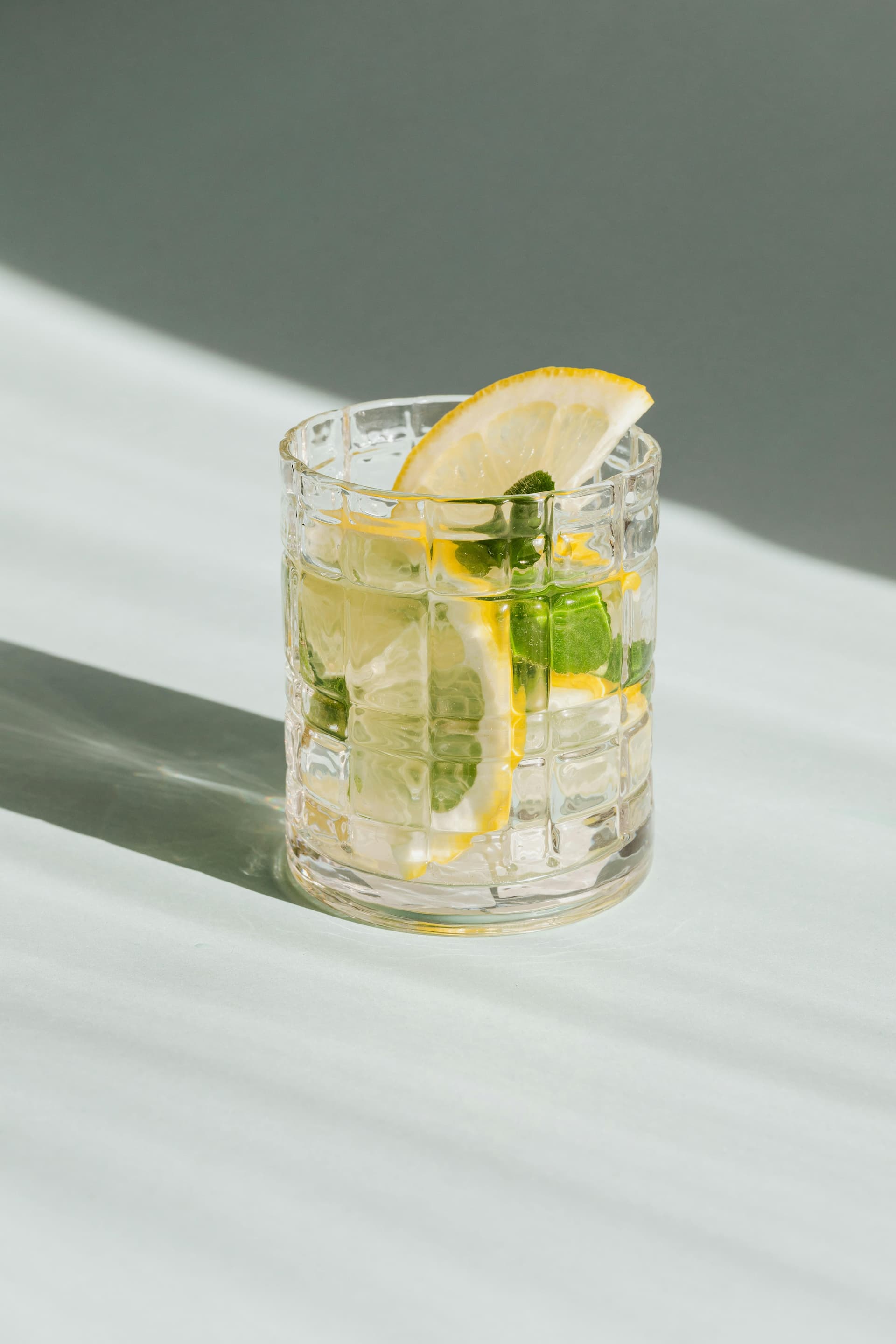 Shake, Rattle and Roll: Lemonade Soda's Role in the Mixology Revolution