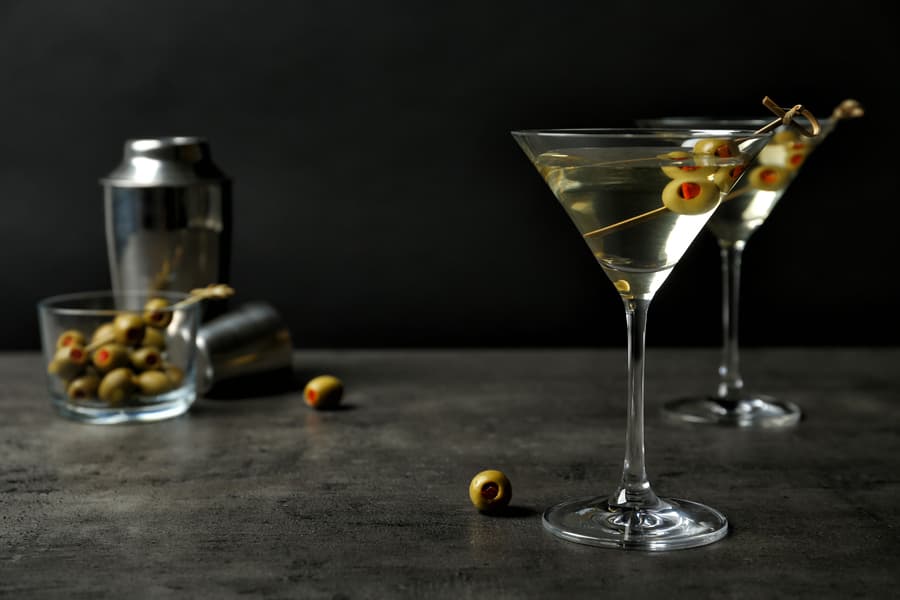 Mastering The Perfect Martini Stirred Or Shaken 