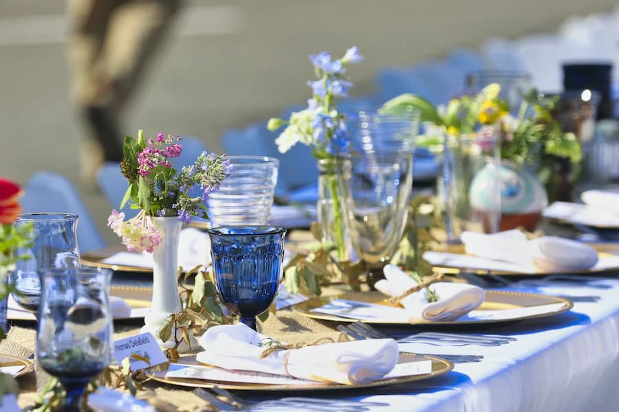 Stylish Ways To Display Vintage Glassware At Your Party 