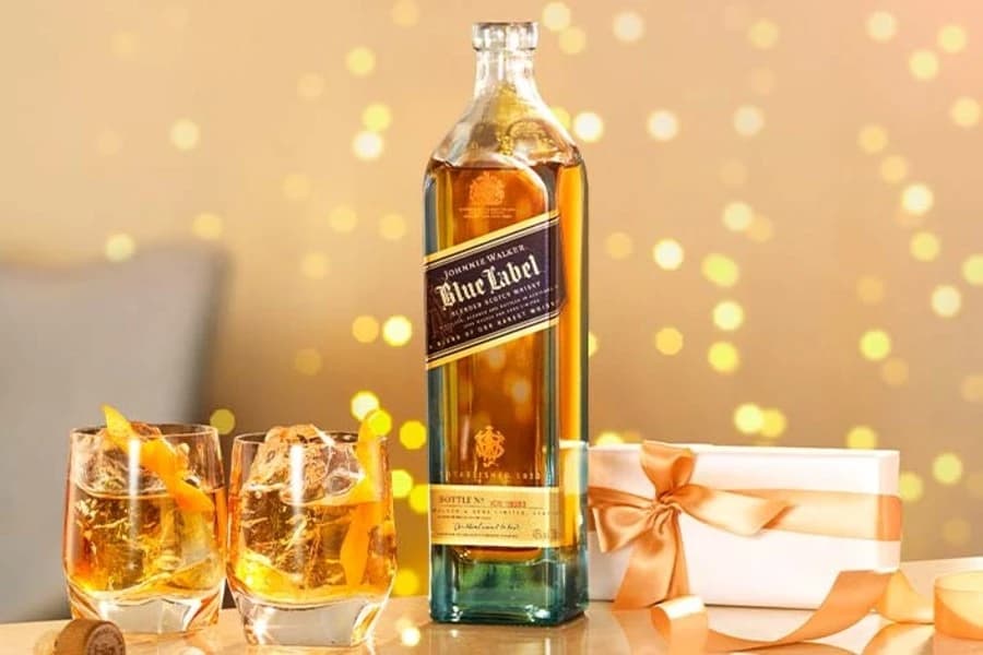 Embracing The Johnnie Walker Blue Label Whisky Experience Cover 