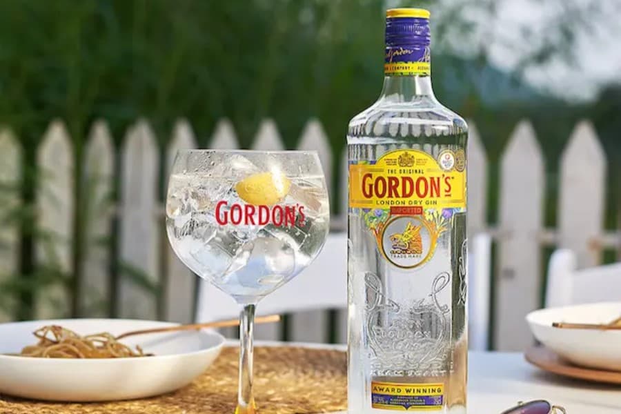 Gordon&#039;s The Original London Dry Gin Legacy Cover 