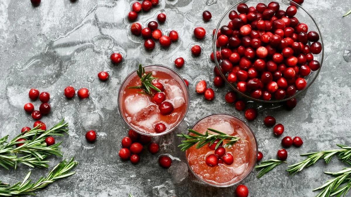 Mistletoe cocktails 