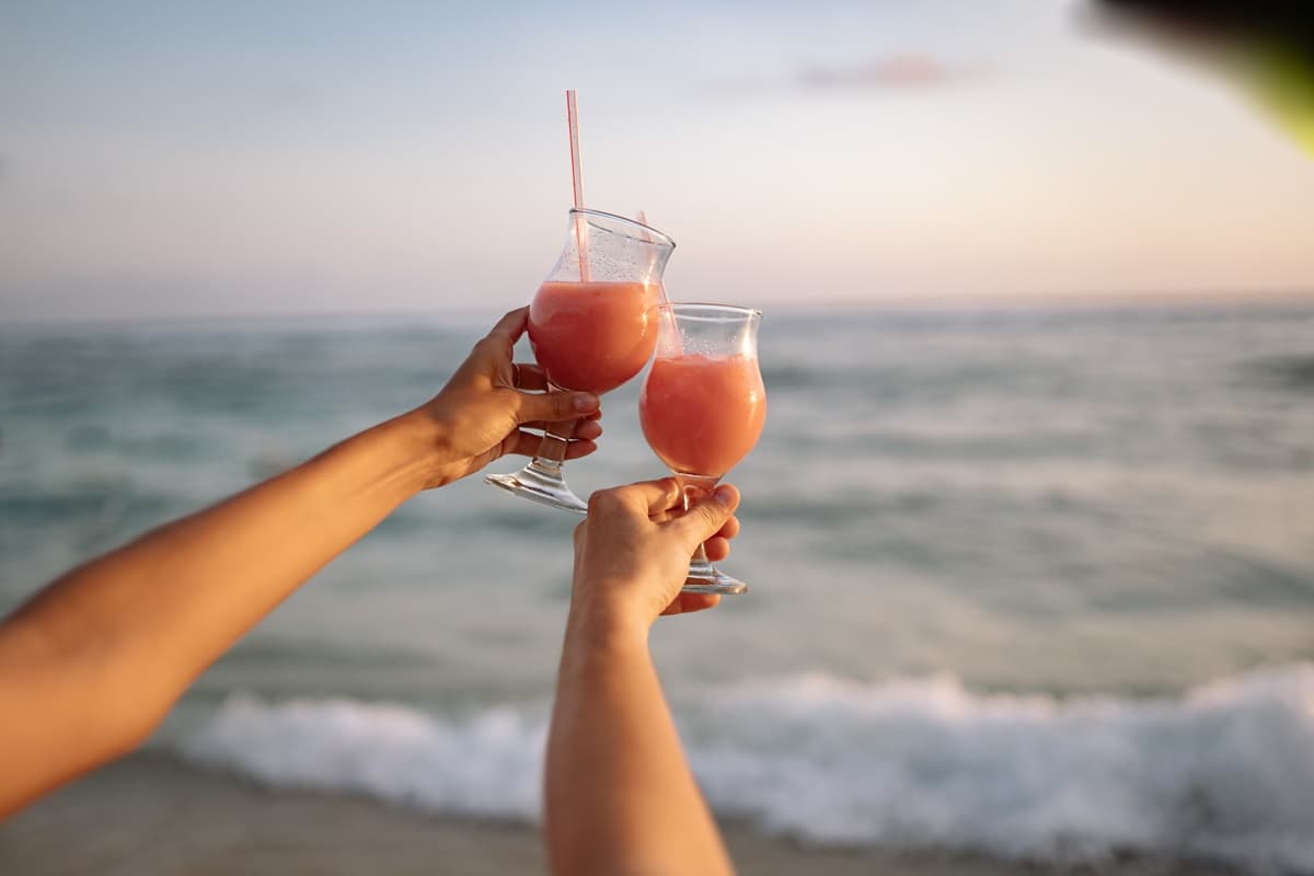 Planning A Beach Getaway For New Year’s? These Cocktails Have The Perfect Vibe 
