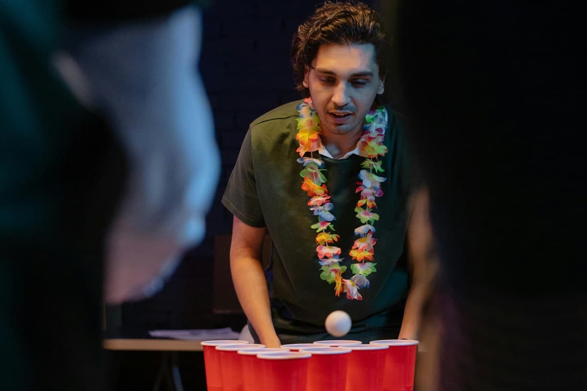 Make Your Bachelor Bash Unique & Awesome With These Beer Pong Tips
