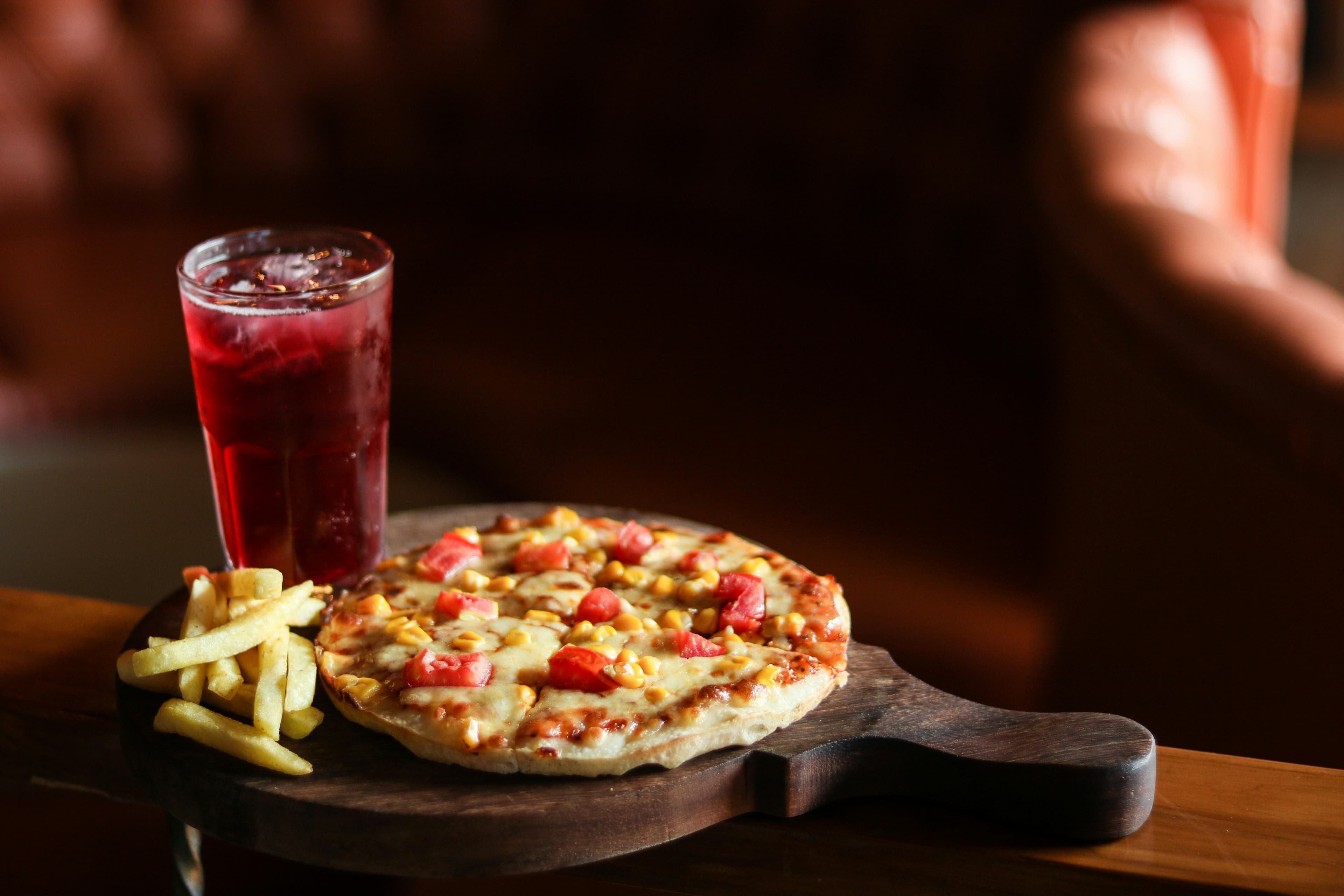 Using Non-Alcoholic Beverages To Make Your Next Pizza Party A Hit 