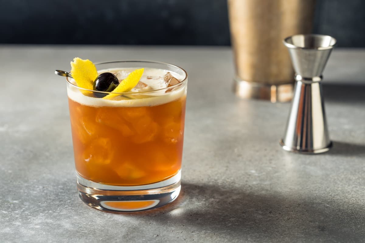 5 Amaretto Cocktails That Go Beyond The Standard Sour