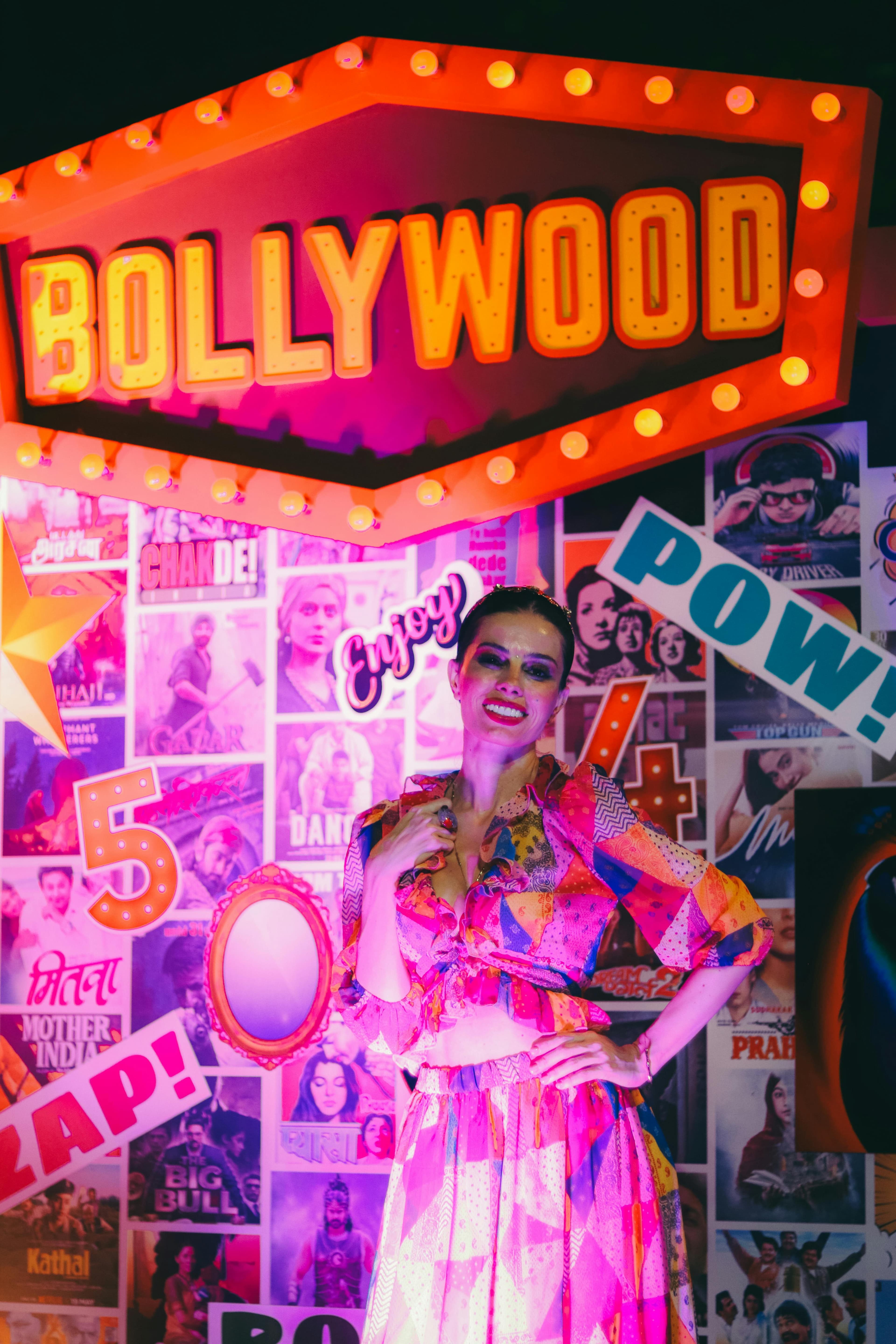 Decor Tips On How To Throw The Most Glamourous, Classic Bollywood-Themed Party In Town!