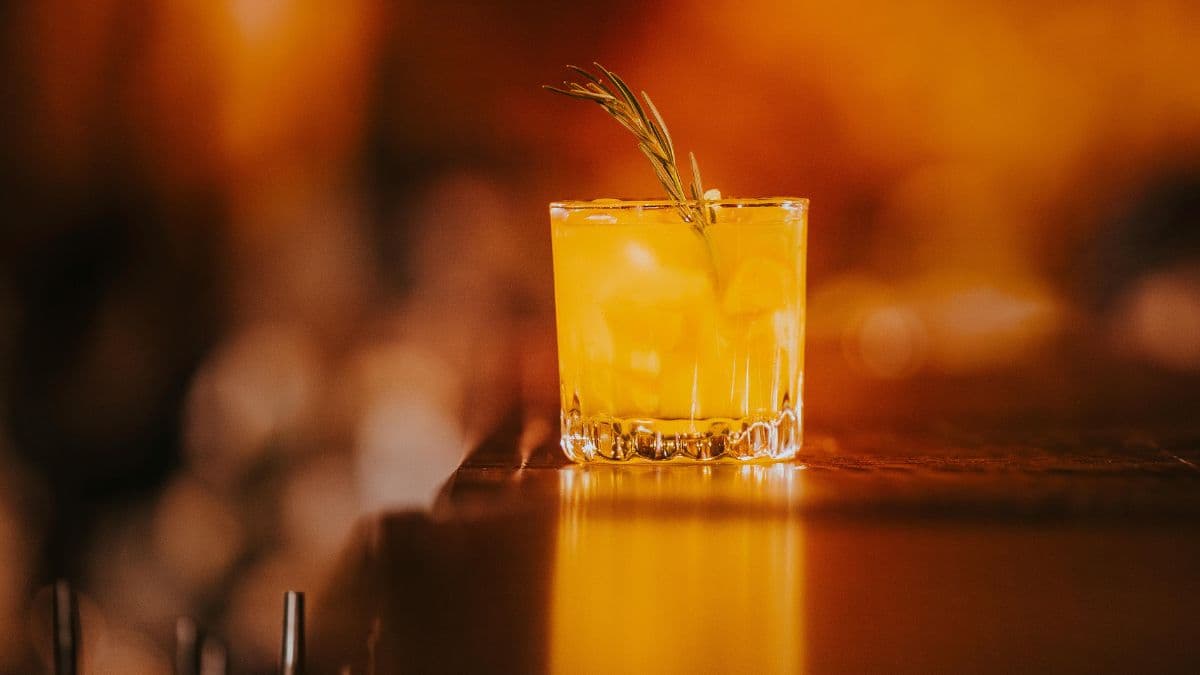 Tall And Short Serving Glasses