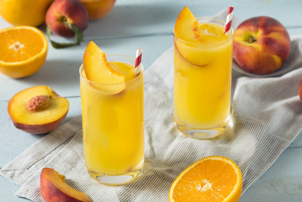 fuzzy navel cocktail