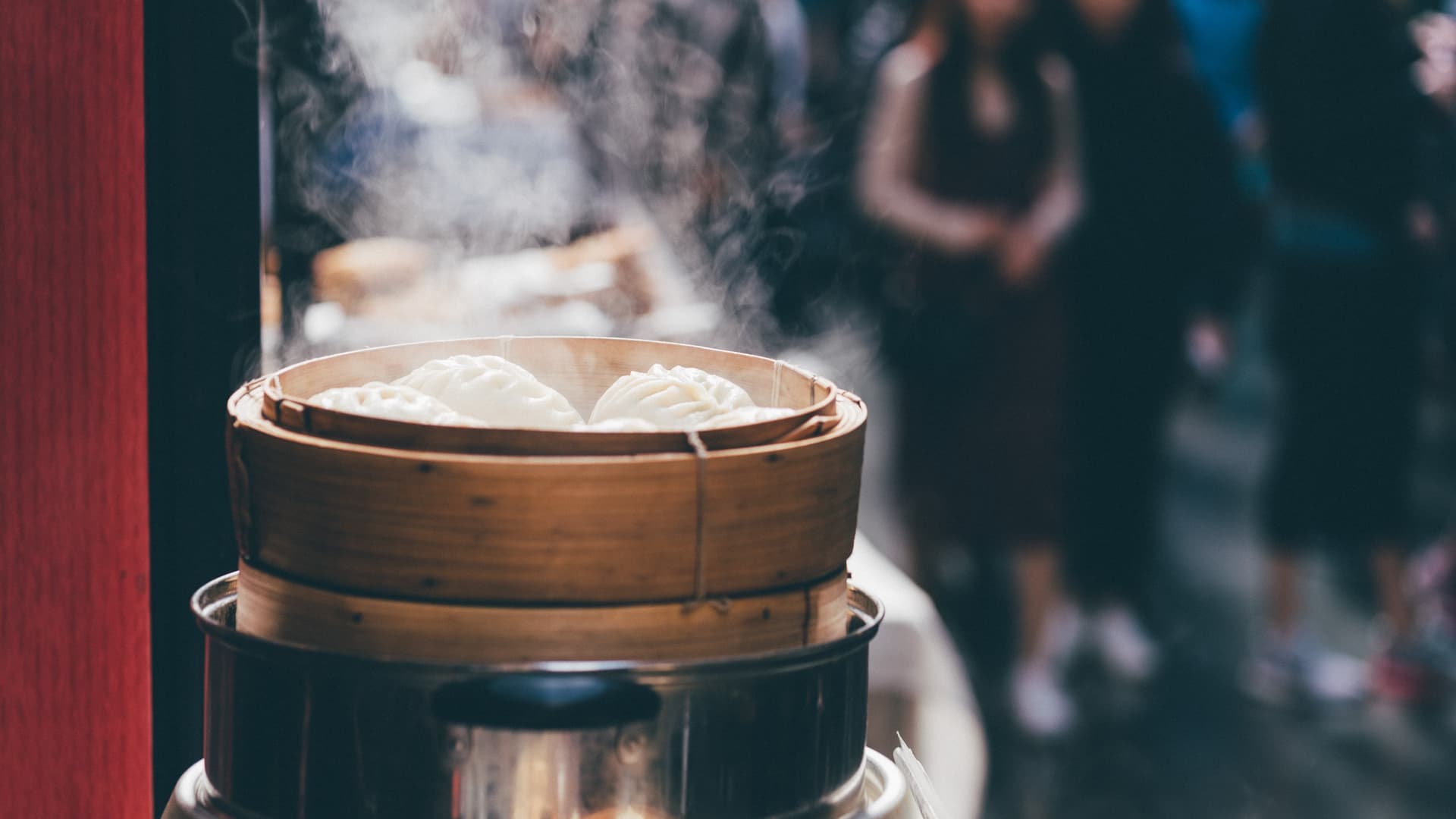 Steamed dumplings on the street-side.